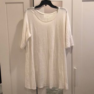 Perfect for spring! White linen long top